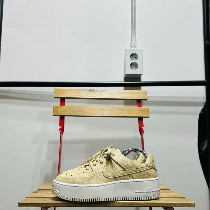 [BUNJANG] Nike Air Force 1 Sage Low Desert Women&