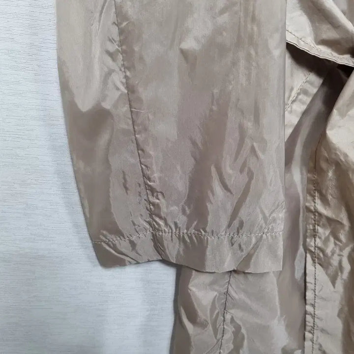 [BUNJANG] Identity Lightweight Windbreaker Jacket (Women&