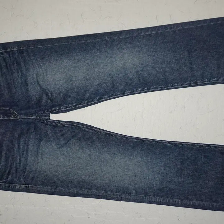 [BUNJANG] Guess Straight-Fit Jeans (Size 31) / (31사이즈)게스청바지