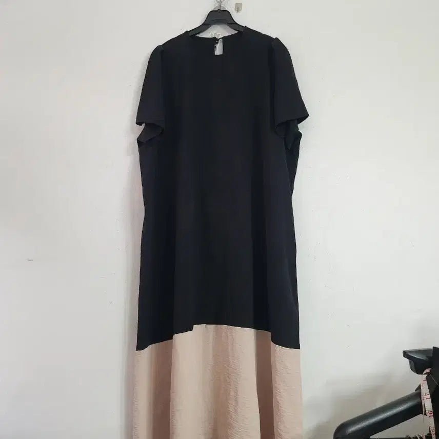 [BUNJANG] Black and Beige Color Block Long Dress / 블랙/베이지 배색 롱 원피스
