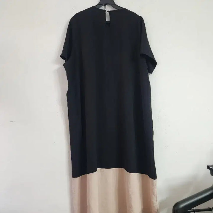 [BUNJANG] Black and Beige Color Block Long Dress / 블랙/베이지 배색 롱 원피스