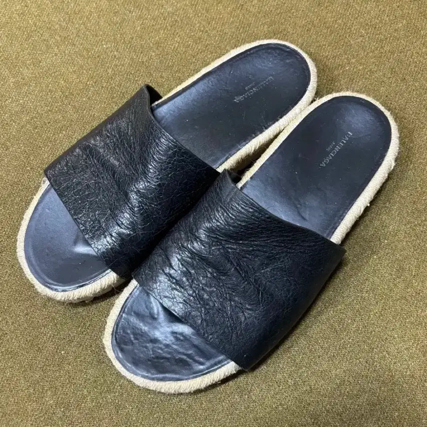 [SOLD OUT] 발렌시아가Balenciaga 레더 슬리퍼 신발