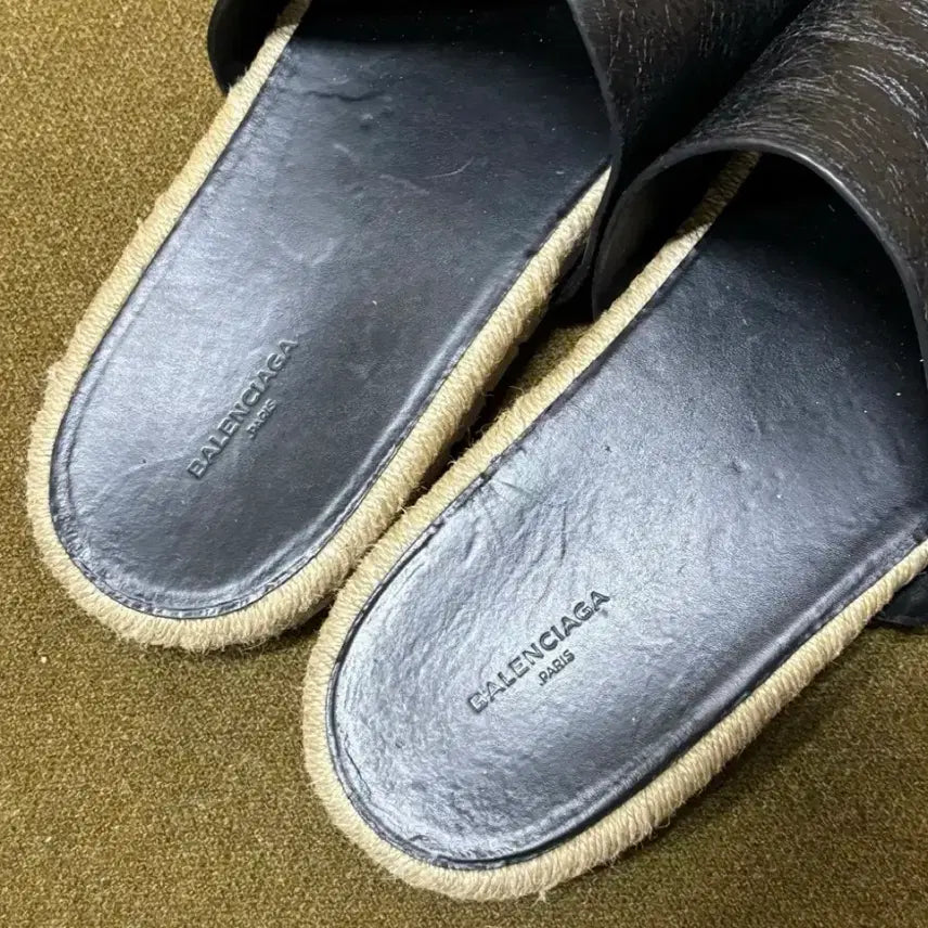 [SOLD OUT] 발렌시아가Balenciaga 레더 슬리퍼 신발