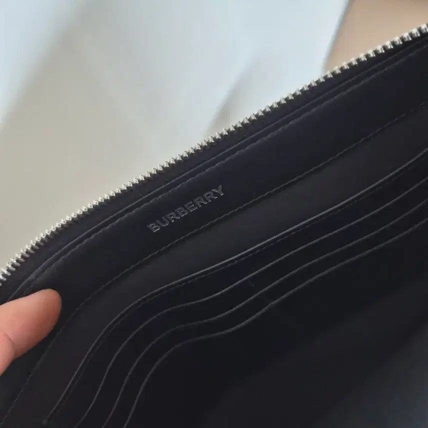 [BUNJANG] Burberry Check Pattern Clutch Bag / 버버리 체크 패턴 클러치 백