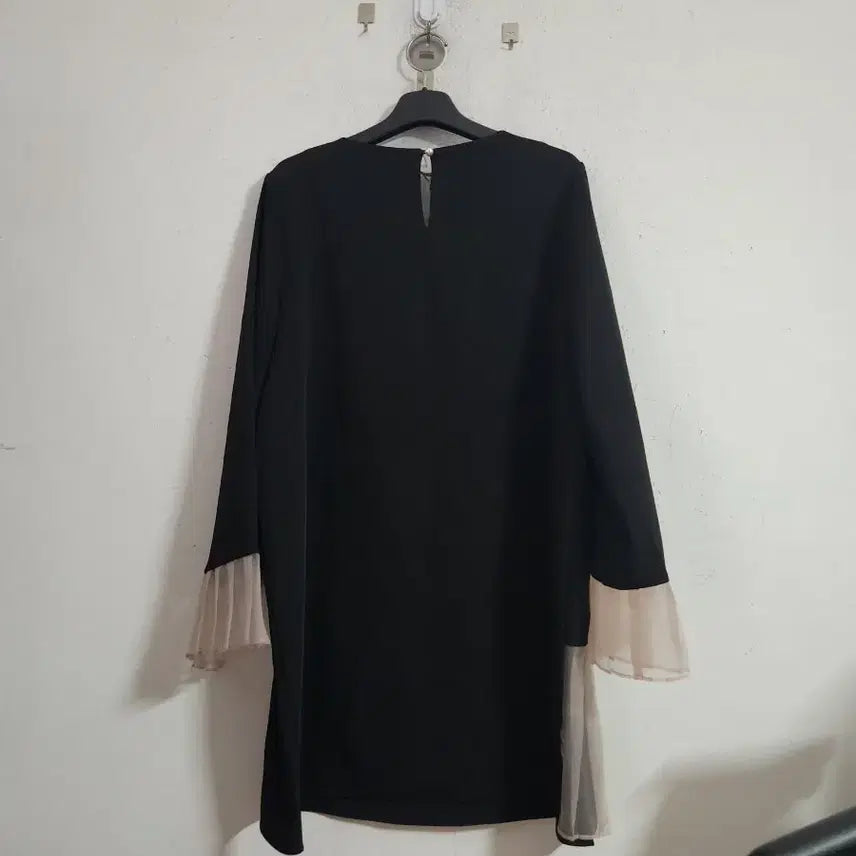 [BUNJANG] Pleats Navy Short Sleeve Long Dress / 플리츠 네이비 반팔 롱 원피스