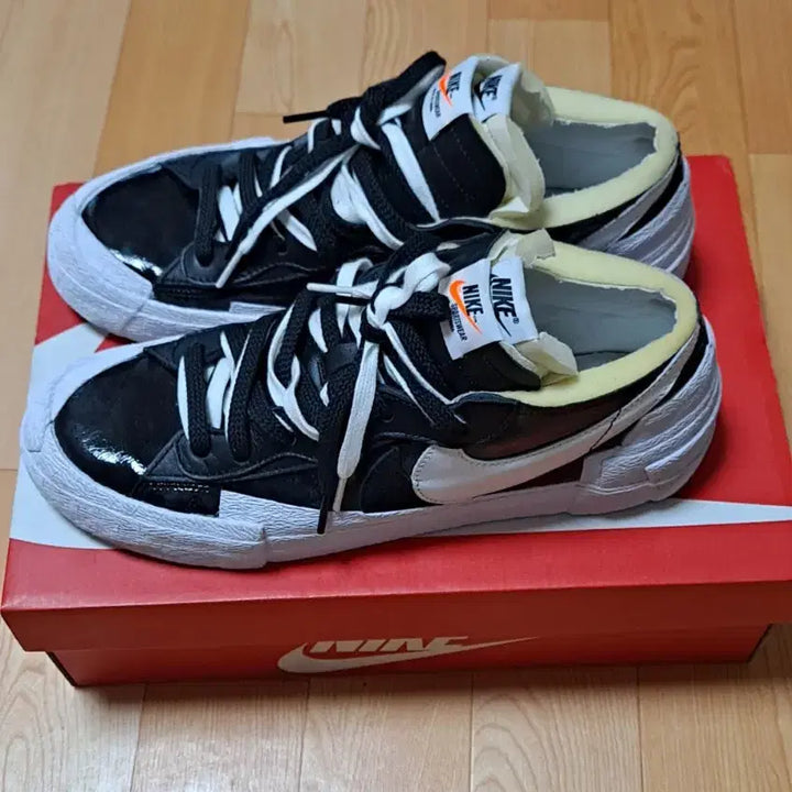 [BUNJANG] Nike Sacai Blazer Low Sneakers / 나이키 사카이 블레이저 로우 275mm