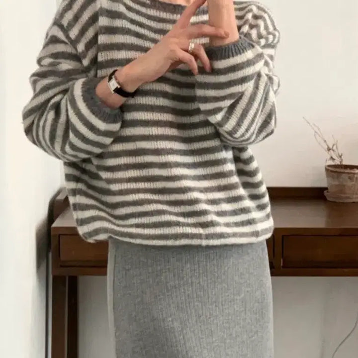 [BUNJANG] Moodmi Grey Stripe Knit Top / 쇼핑몰 무드미 그레이 스트라이프 봄여름 니트