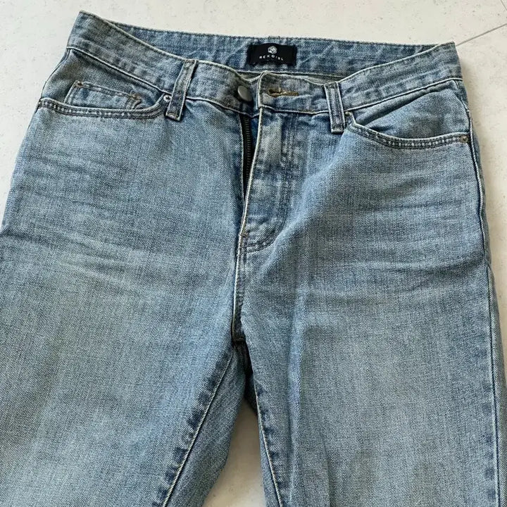 [BUNJANG] Distressed Jeans / 반전 청바지