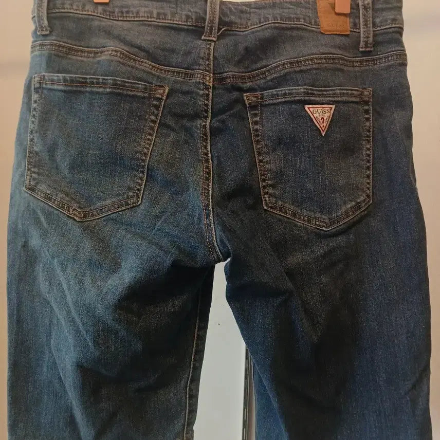 [BUNJANG] Guess Denim Shorts Size 34 / 게스 데님 반바지 데미지 워싱 34