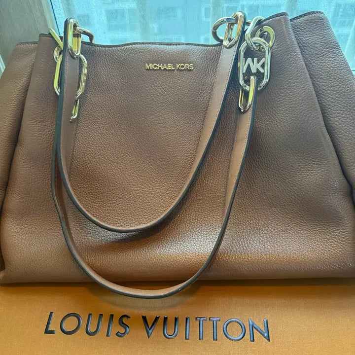 [BUNJANG] Michael Kors Genuine Leather Brown Shoulder Bag / 정품 마이클코어스 통가죽 브라운 숄더백