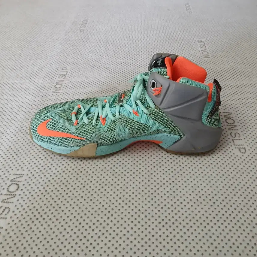 [BUNJANG] Nike LeBron 12 Basketball Shoes Mint/Orange / 나이키 르브론 12 농구화 민트/오렌지