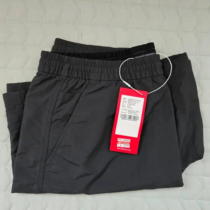 [BUNJANG] New Balance Black Shorts (XL) / 뉴발란스 반바지 블랙 새상품