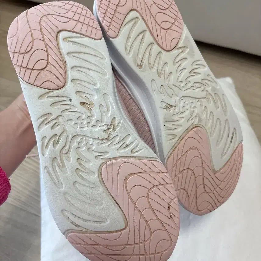 [SOLD OUT] *상태깨끗* 너무 편한 푸마 PUMA 핑크 운동화 235 소프트폼