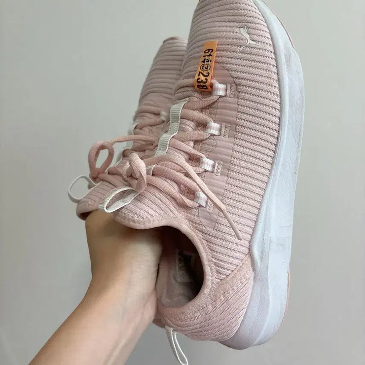 [SOLD OUT] *상태깨끗* 너무 편한 푸마 PUMA 핑크 운동화 235 소프트폼