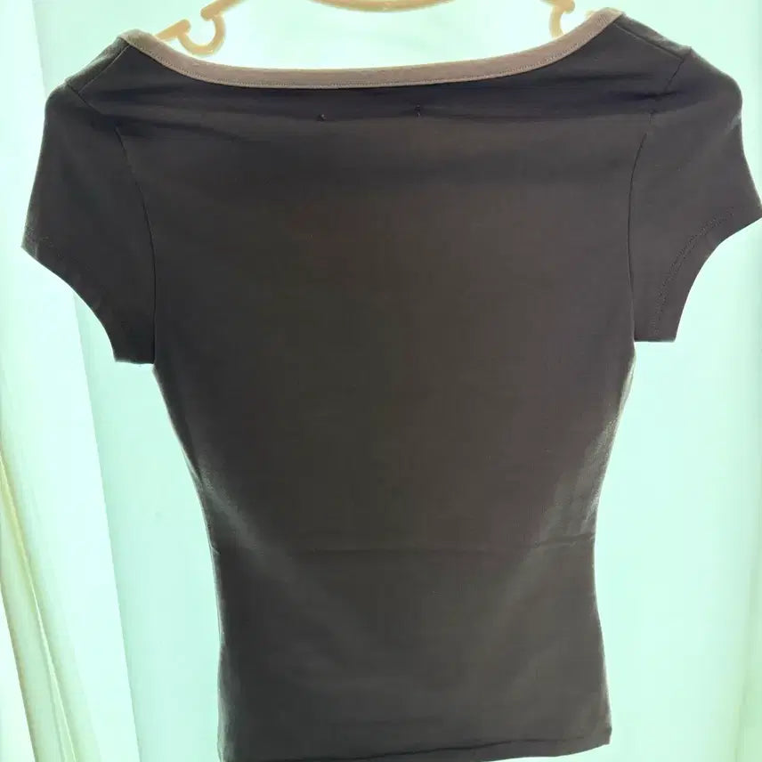 [BUNJANG] Coyseio Prong Snap Mini Logo Tee Ash Brown / coyseio 코이세이오 PRONG SNAP MINI LOGO TEE