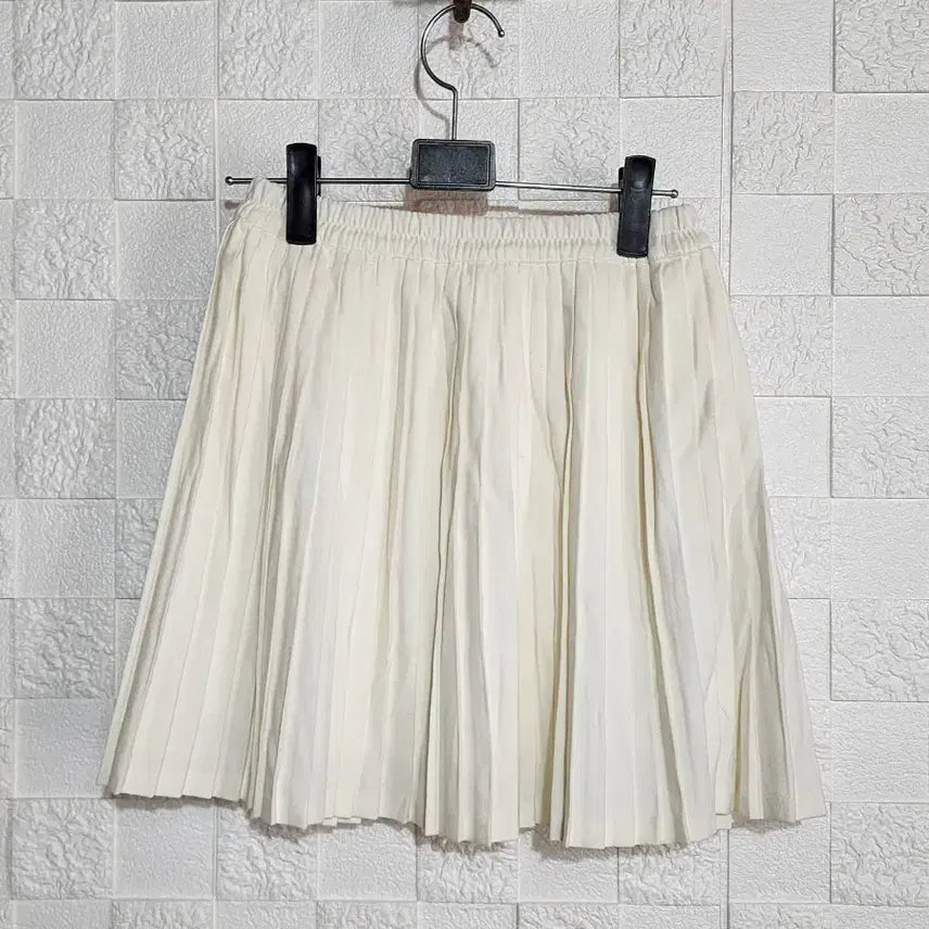 [BUNJANG] CHERRY YA! Ivory Pleated Skirt / CHERRY YA! 아이보리 플리츠 스커트 F