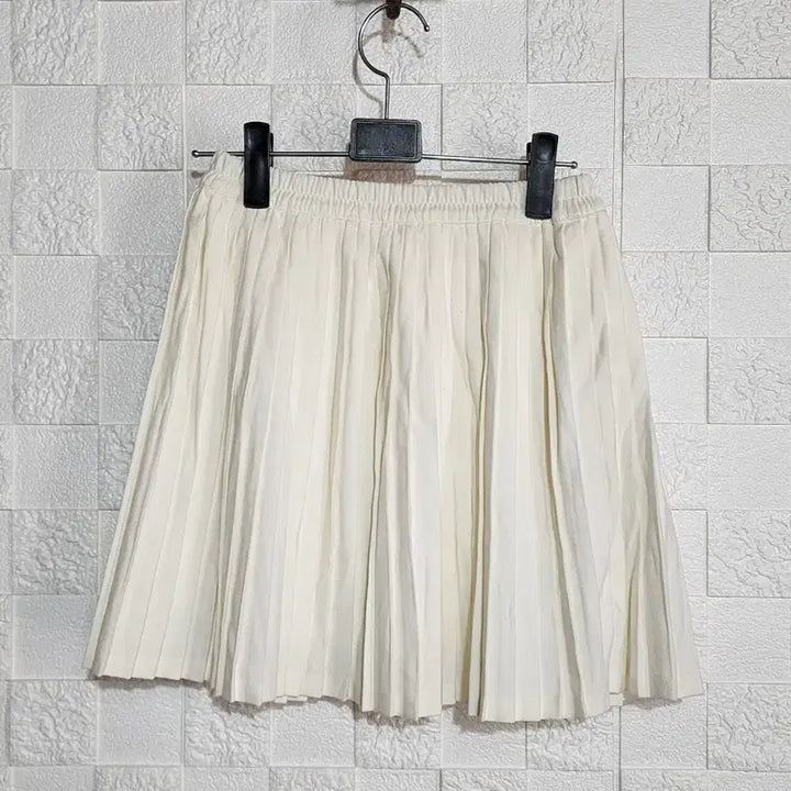 [BUNJANG] CHERRY YA! Ivory Pleated Skirt / CHERRY YA! 아이보리 플리츠 스커트 F