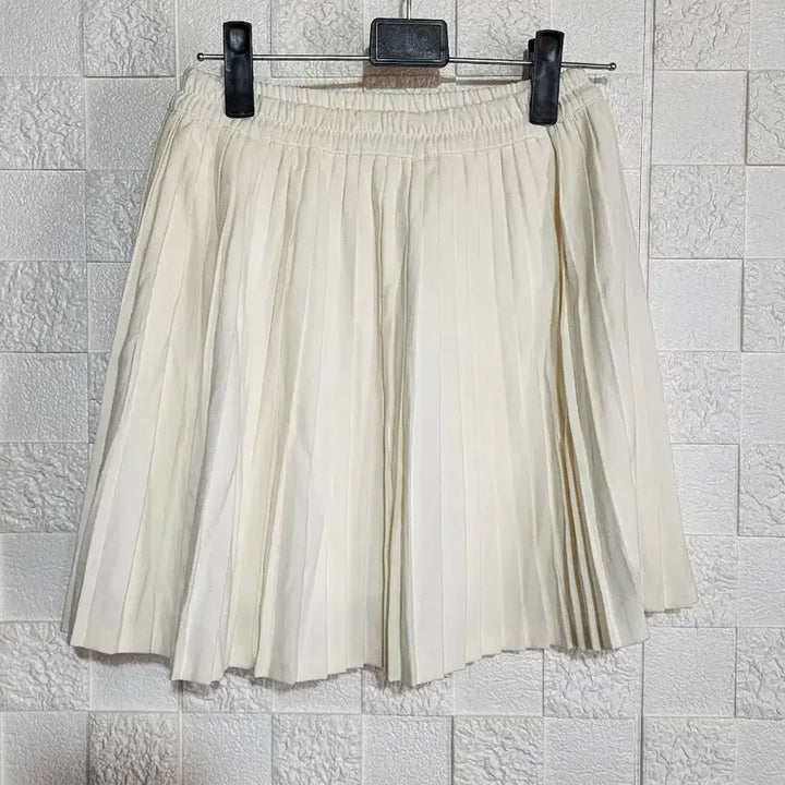 [BUNJANG] CHERRY YA! Ivory Pleated Skirt / CHERRY YA! 아이보리 플리츠 스커트 F