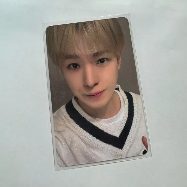 [BUNJANG] NCT WISH Yushi Color Apple Music POB Photocard / 유우시 엔시티 위시 컬러 애플뮤직 앺뮤 미공포 포카 포토카드