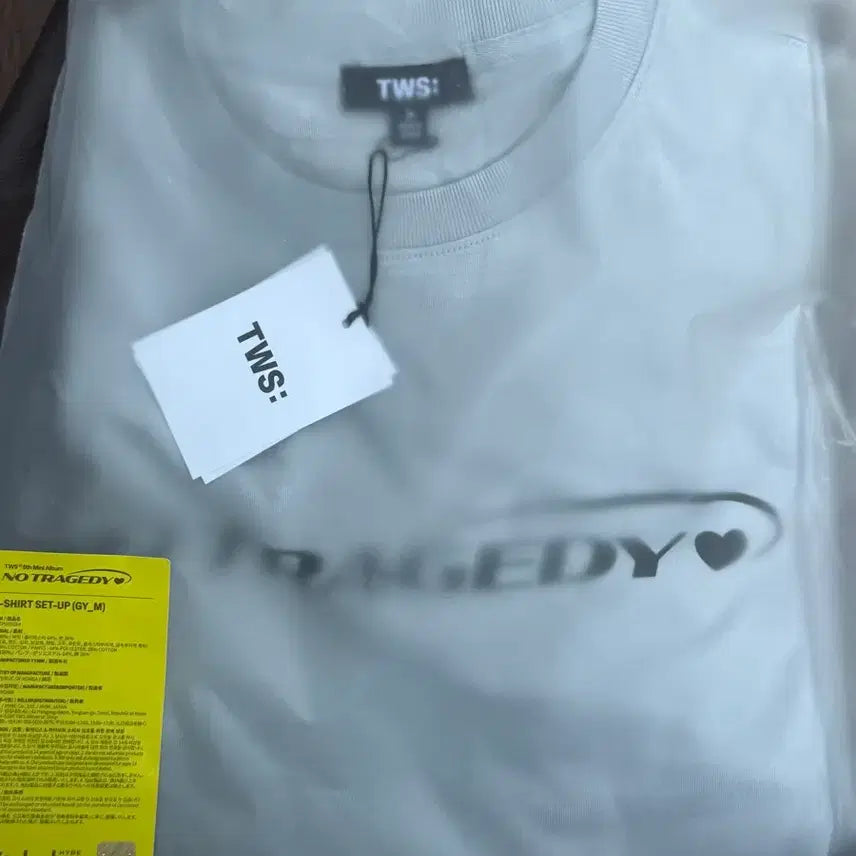 [BUNJANG] TWS Pop-up Store Set-up T-shirt and Shorts M Size / 투어스 팝업 스토어 셋업 티셔츠 반바지 M 사이즈