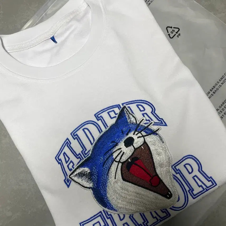 [BUNJANG] Maison Kitsuné x Ader Error Yarn Fox T-Shirt White XL / 메종키츠네 x 아더에러 얀 폭스 티셔츠 화이트 [XL]