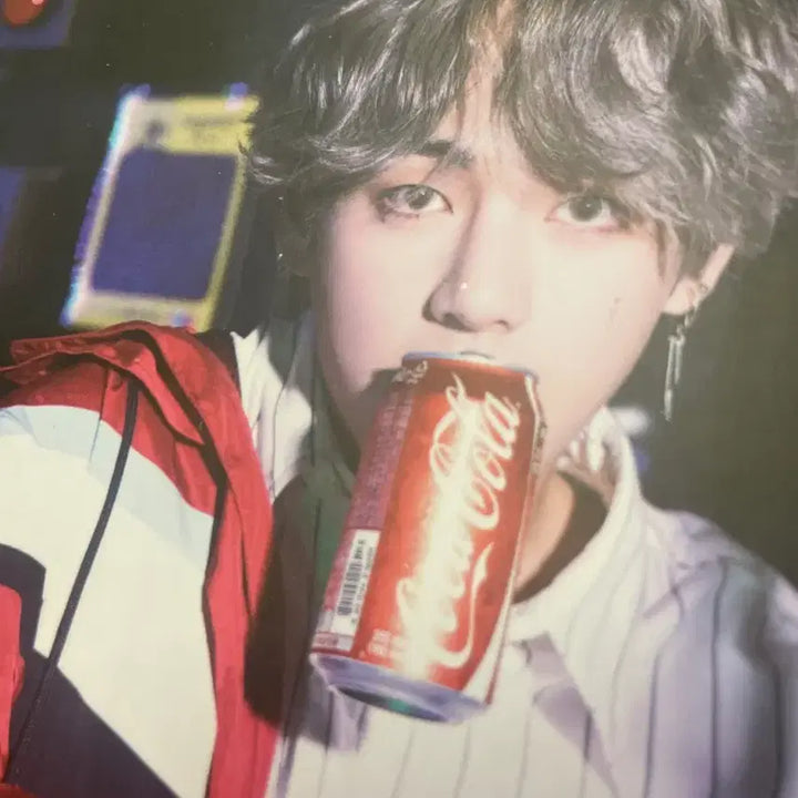 [BUNJANG] BTS V ARMYPEDIA Postcard Set / 태형 아미피디아 엽서 12장 풀셋 방탄 포카 뷔 bts