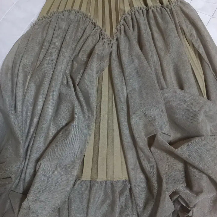 [BUNJANG] Egoist Pleated/Mesh Long Skirt / 에고이스트 플리츠/샤소재믹스 롱스커트(프리)2023ss