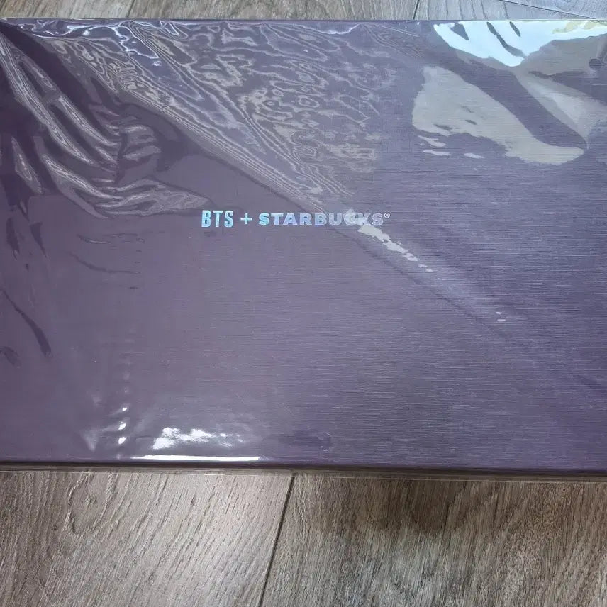[BUNJANG] Starbucks x BTS Tartan Check Pouch Large / 스타벅스 x bts 타탄 체크 파우치 Large