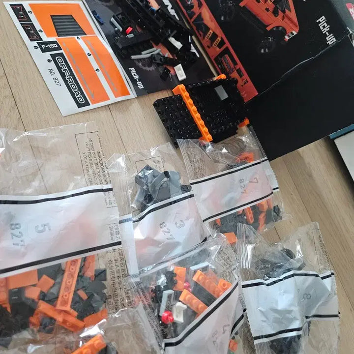 [BUNJANG] LEGO Technic Off-Road Pickup Truck Building Kit / 레고 테크닉 오프로드 픽업트럭 조립키트