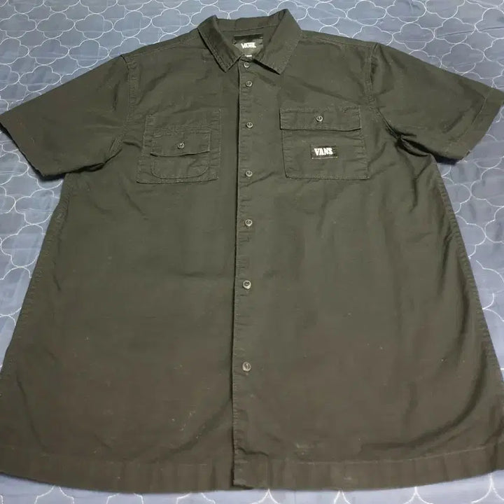 [BUNJANG] Vans Ripstop Logo Patch Double Pocket Work Short Sleeve Shirt Black (L) / (단종매물) 반스 립스탑 로고패치 더블포켓 워크 반팔셔츠 블랙 (L)