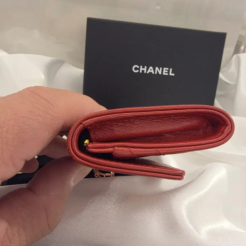 [BUNJANG] Chanel Boy Chanel Card Slot Caviar Leather Vintage Gold Hardware Red / [정품] 샤넬 보이 카드슬롯 캐비어 빈티지 금장 - 레드