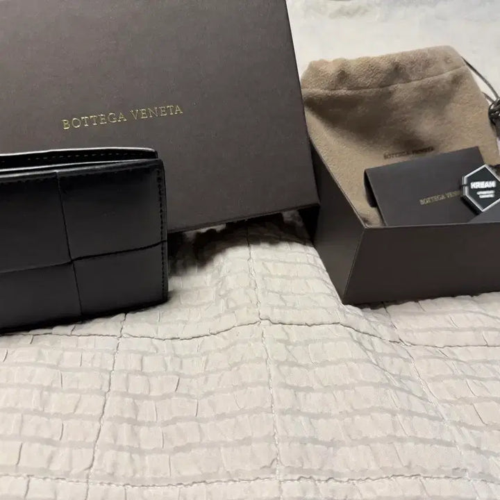 [BUNJANG] Bottega Veneta Bi-Fold Wallet Black / 보테가 베네타 반지갑 판매합니다. (풀박스 상태ss)