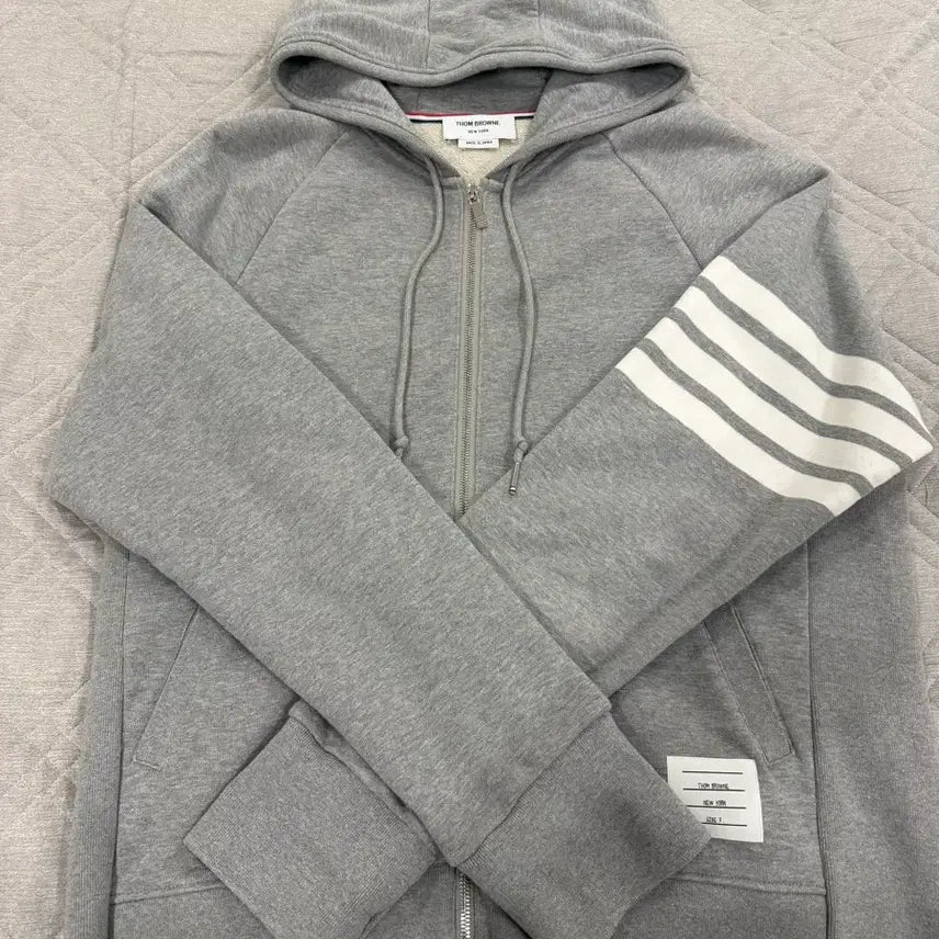 [BUNJANG] Thom Browne Hooded Zip-Up Sweatshirt Size 7 / [7 size] 톰브라운 후드집업 팝니다 !!