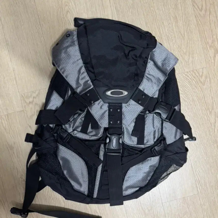 [BUNJANG] Oakley Backpack / 오클리 백팩