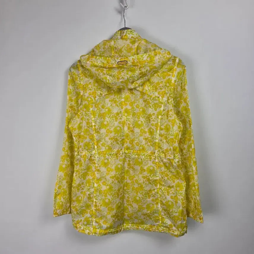 [BUNJANG] Montpic Yellow Flower Lightweight Hooded Windbreaker Jacket (Women&