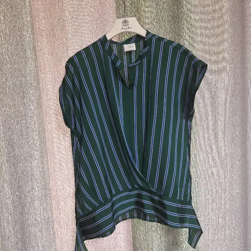 [BUNJANG] KUHO Striped Wrap Blouse / 구호 스트라이프 블라우스 66/77