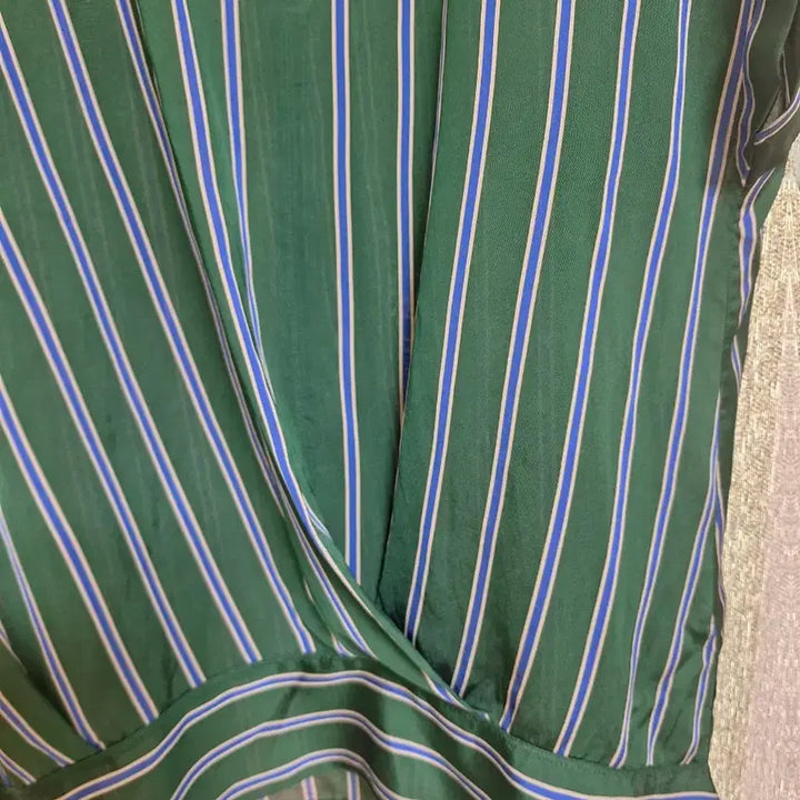 [BUNJANG] KUHO Striped Wrap Blouse / 구호 스트라이프 블라우스 66/77