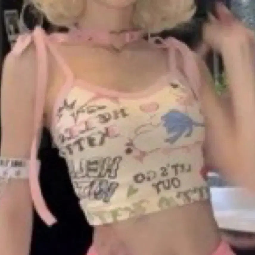 [BUNJANG] Kitsch Character Printing Sleeveless Top / 키치한 캐릭터 프린팅 나시