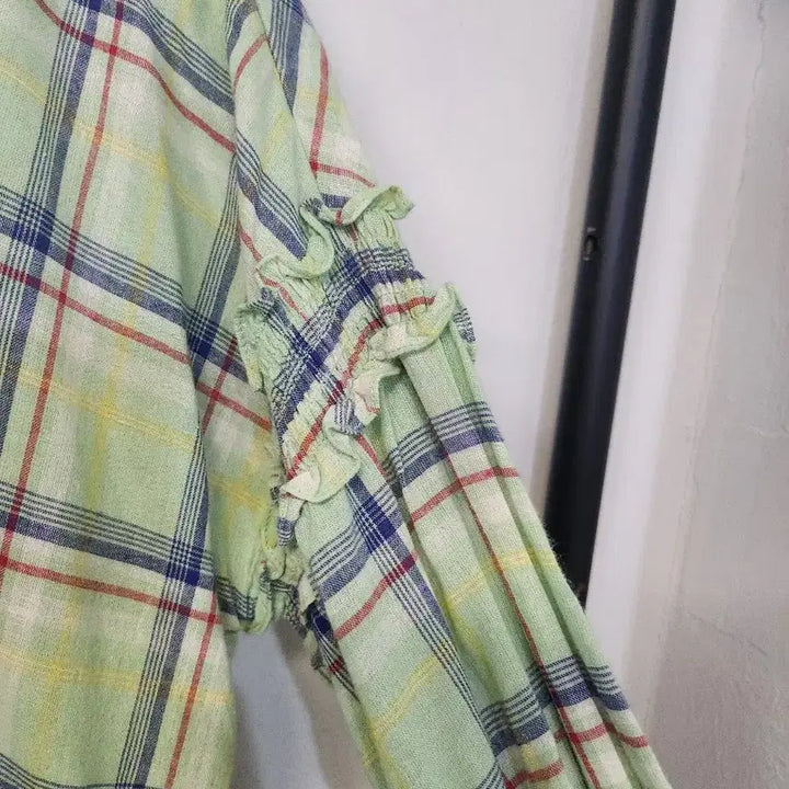 [BUNJANG] Gingham Check Frill Blouse / 게스체크블라우스