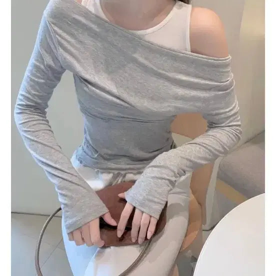 [BUNJANG] Zhenio Layered Long Sleeve Off-Shoulder T-Shirt / 제니오 페이 레이어드 롱슬리브 긴팔티 긴팔티셔츠 오프숄더