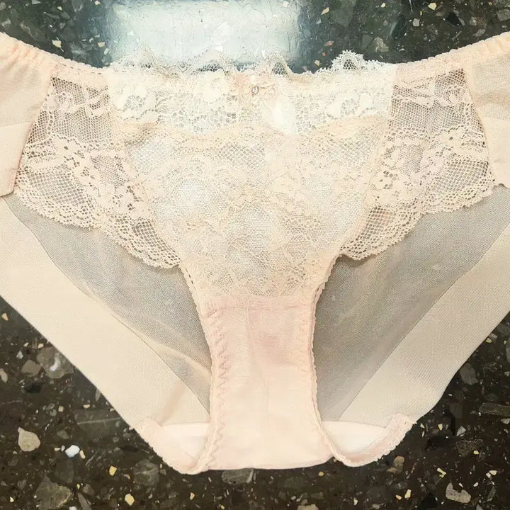 [BUNJANG] Elegant Lace Trimmed Women&