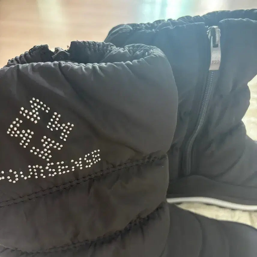 [BUNJANG] POSENCE Padded Boots Black New Fur Boots / 포센스 패딩 방한 부츠 블랙 새제품 털신