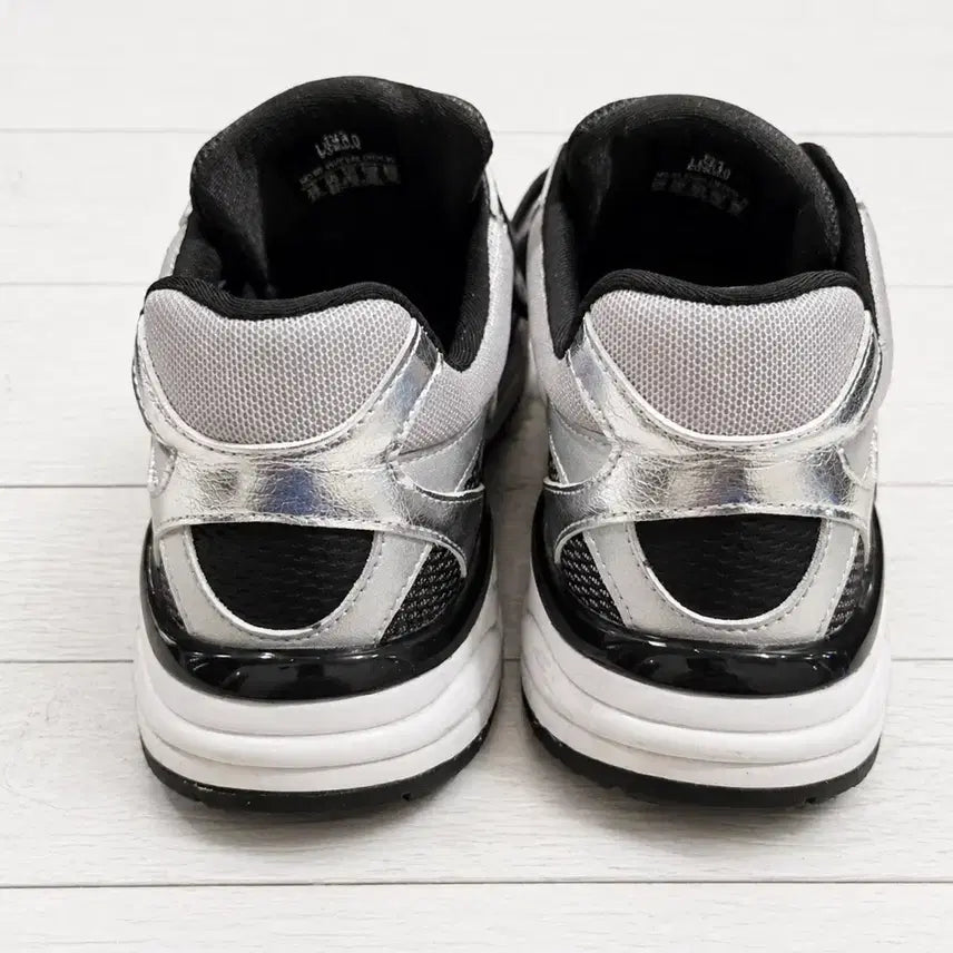 [BUNJANG] SUECOMMA BONNIE Delight Sneakers (250) / 슈콤마보니 250