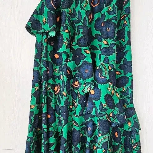[SOLD OUT] 초록 밴딩 언발롱스커트 새상품