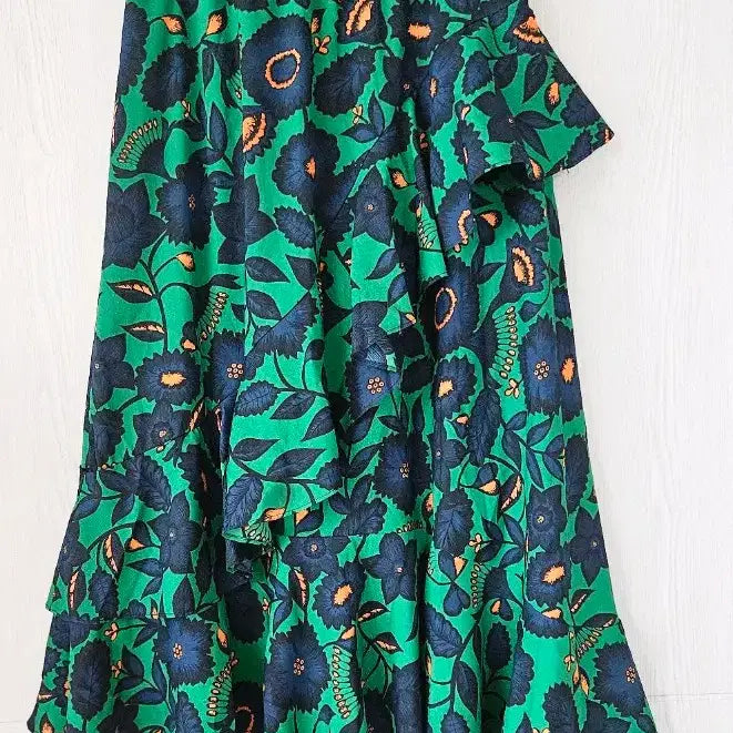 [SOLD OUT] 초록 밴딩 언발롱스커트 새상품