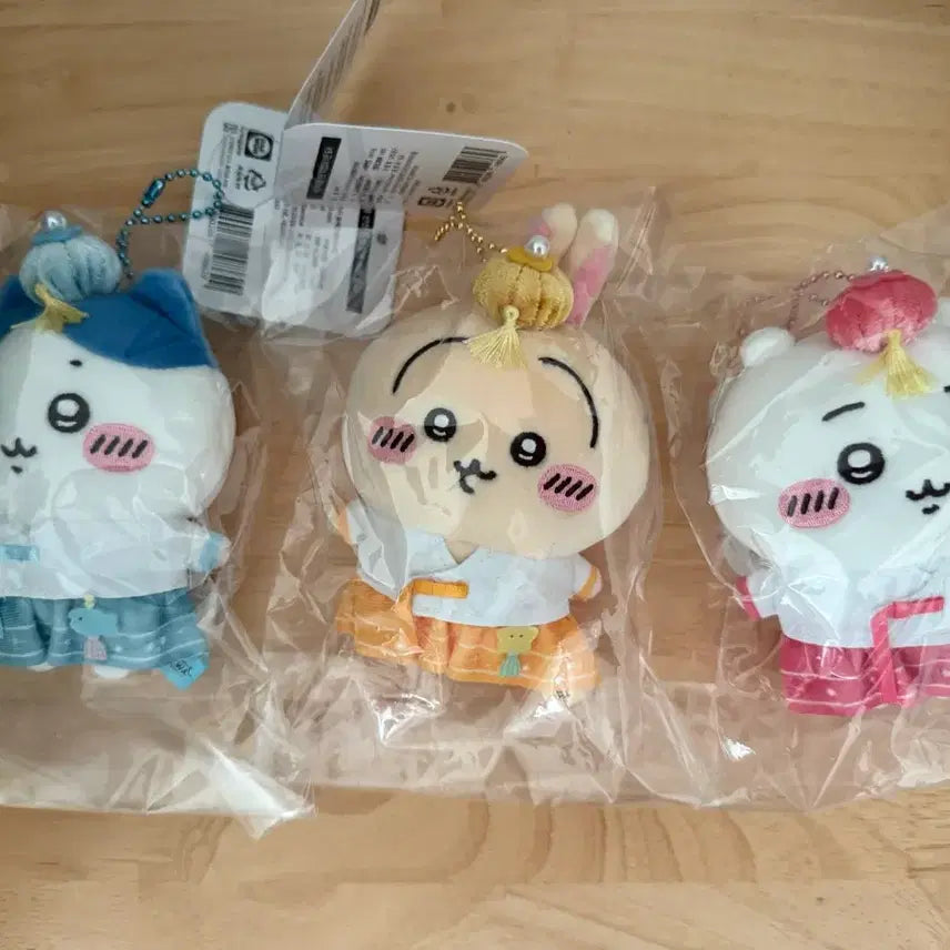 [BUNJANG] Cheekawaii Hanbok Mascot Bundle Set / 용산 팝업 치이카와 한복 마스코트 일괄