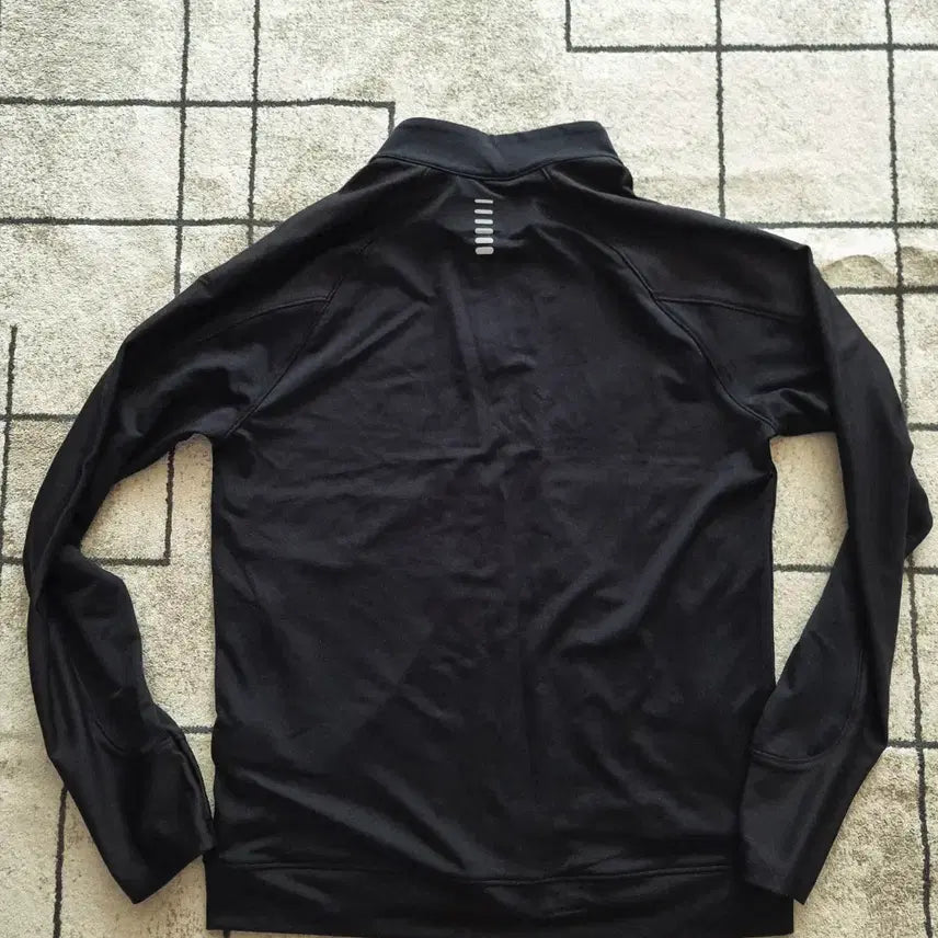 [BUNJANG] Under Armour Running Zip-Up Jersey Track Top Black Size S-M / 언더아머 러닝 런닝 집업 져지 트랙탑 블랙 사이즈 S~M