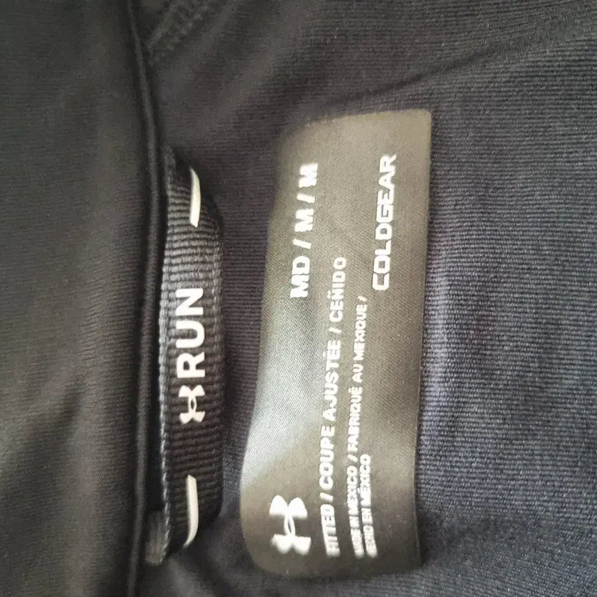 [BUNJANG] Under Armour Running Zip-Up Jersey Track Top Black Size S-M / 언더아머 러닝 런닝 집업 져지 트랙탑 블랙 사이즈 S~M