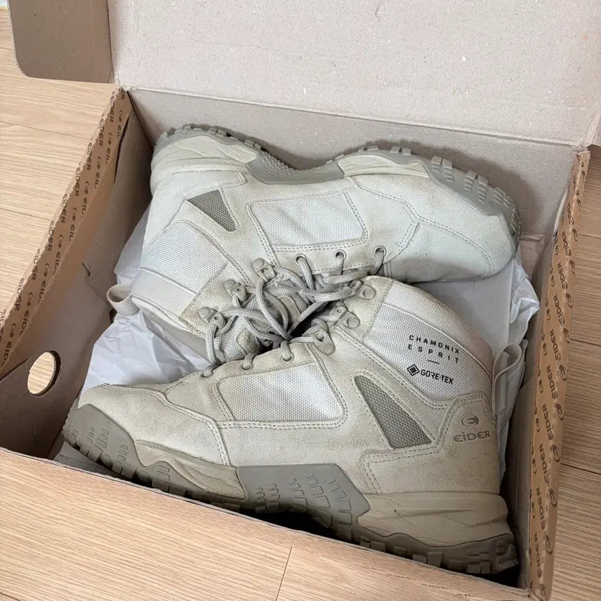 [BUNJANG] Aider Unisex Gore-Tex Hiking Shoes / [255]아이더 트래킹화 등산화