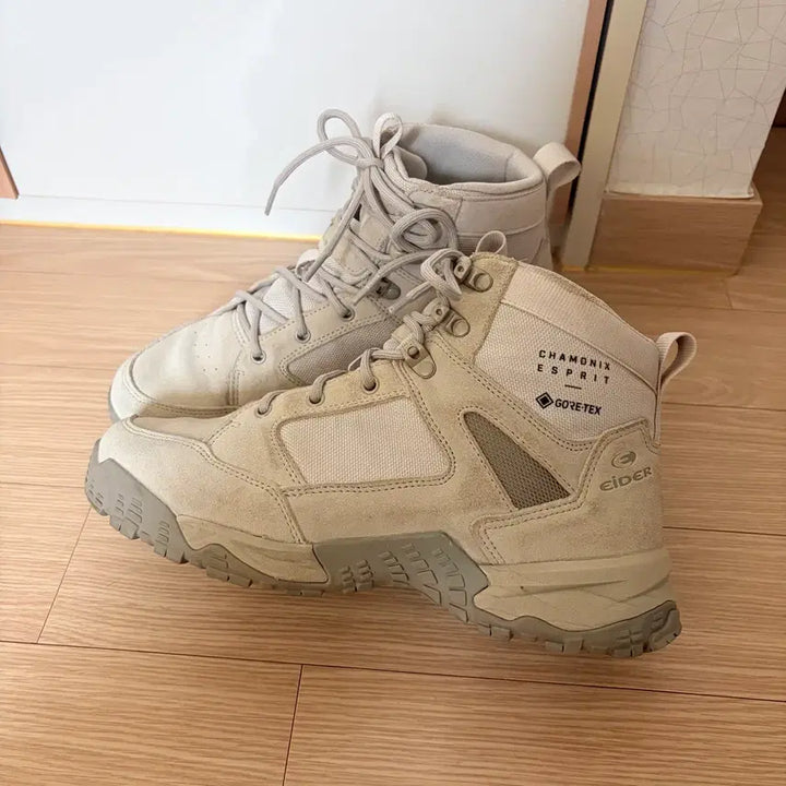 [BUNJANG] Aider Unisex Gore-Tex Hiking Shoes / [255]아이더 트래킹화 등산화